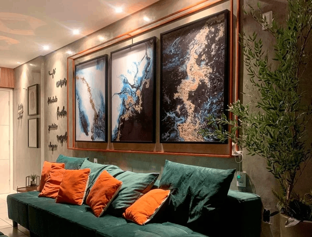 quadros modernos na sala de jantar